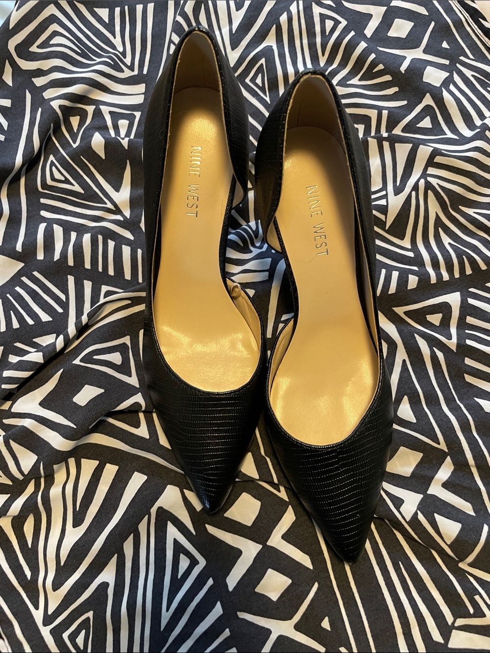 Nine West Black Pointed Toe Textured Pumps